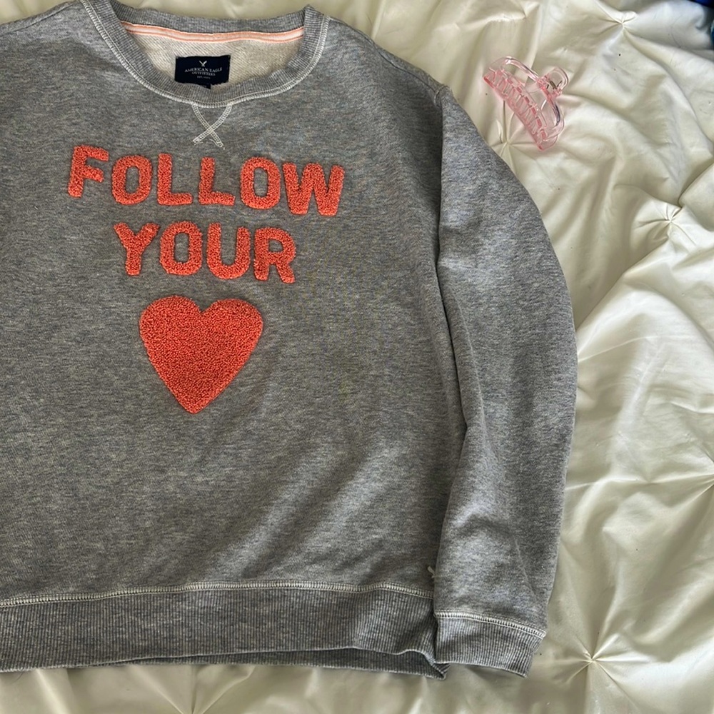 NWT Oversized Follow Your Heart American Eagle Crewneck